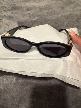Black sunglasses